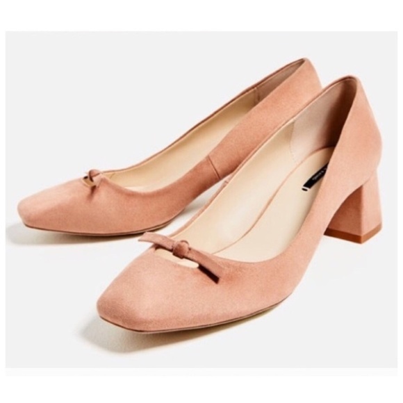 Zara Basic Block Heel w/Bow - Picture 1 of 14